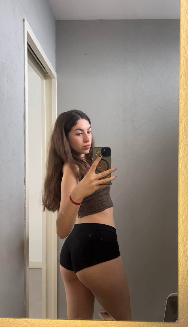 Amber in her underwear in Weihai