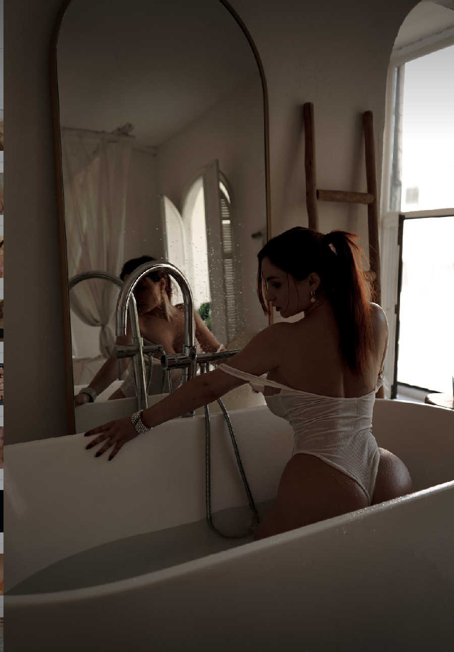 A playful frame from Miranda Faith nude — online in Weihai